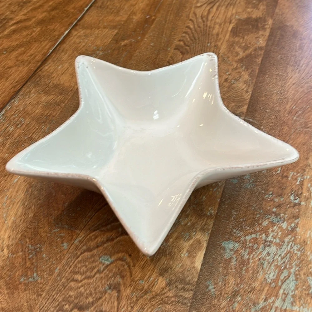 Pottery Barn Rustic Star Shaped Ceramic Serving Bowl Ivory 9